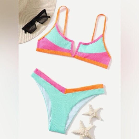 Never worn bikini - Picture 3 of 9